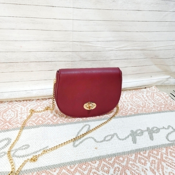 FOREVER 21 DEEP BURGUNDY SMALL CROSSBODY, W GOLD CHAIN STRAP - Picture 1 of 7